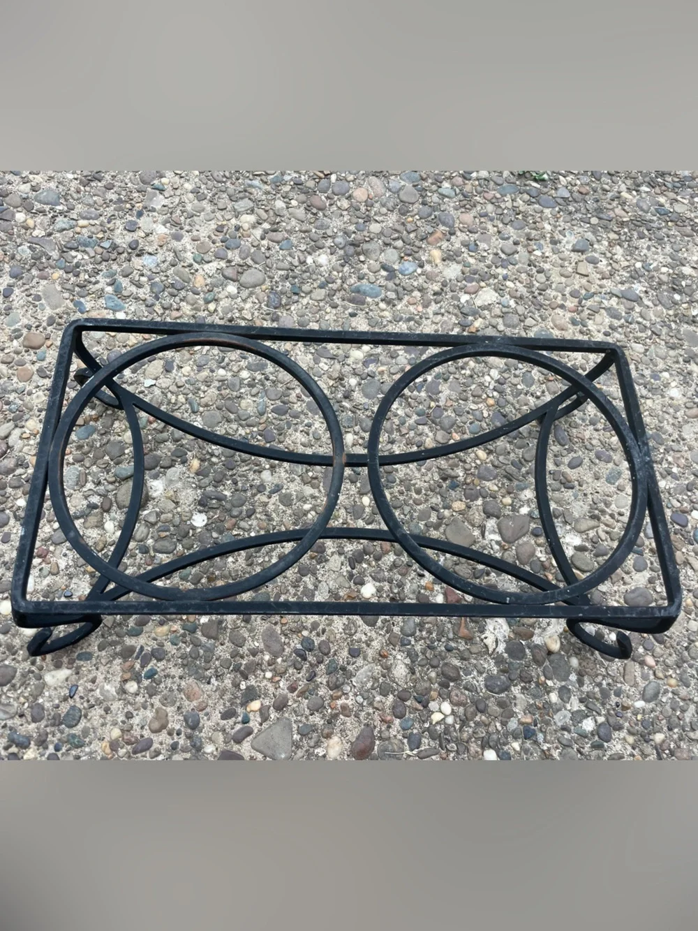 Wrought Iron Low Pet Feeder dog / cat